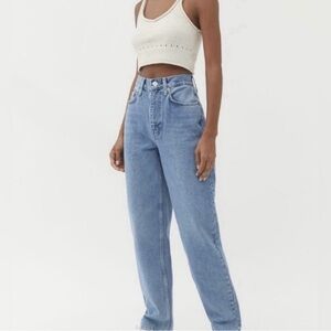 BDG Light Blue Mom High-Rise Straight-Leg Jeans 26/32L